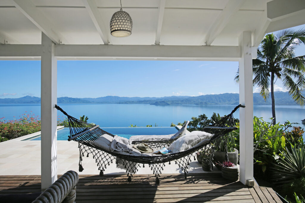 ©-KOKO-Savusavu-Blue-Sky-Hammock